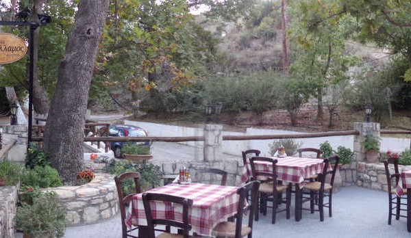 illamos-tavern-local-cousin-traditional-cretan-diet-archanes-houdetsi-heraklion-crete